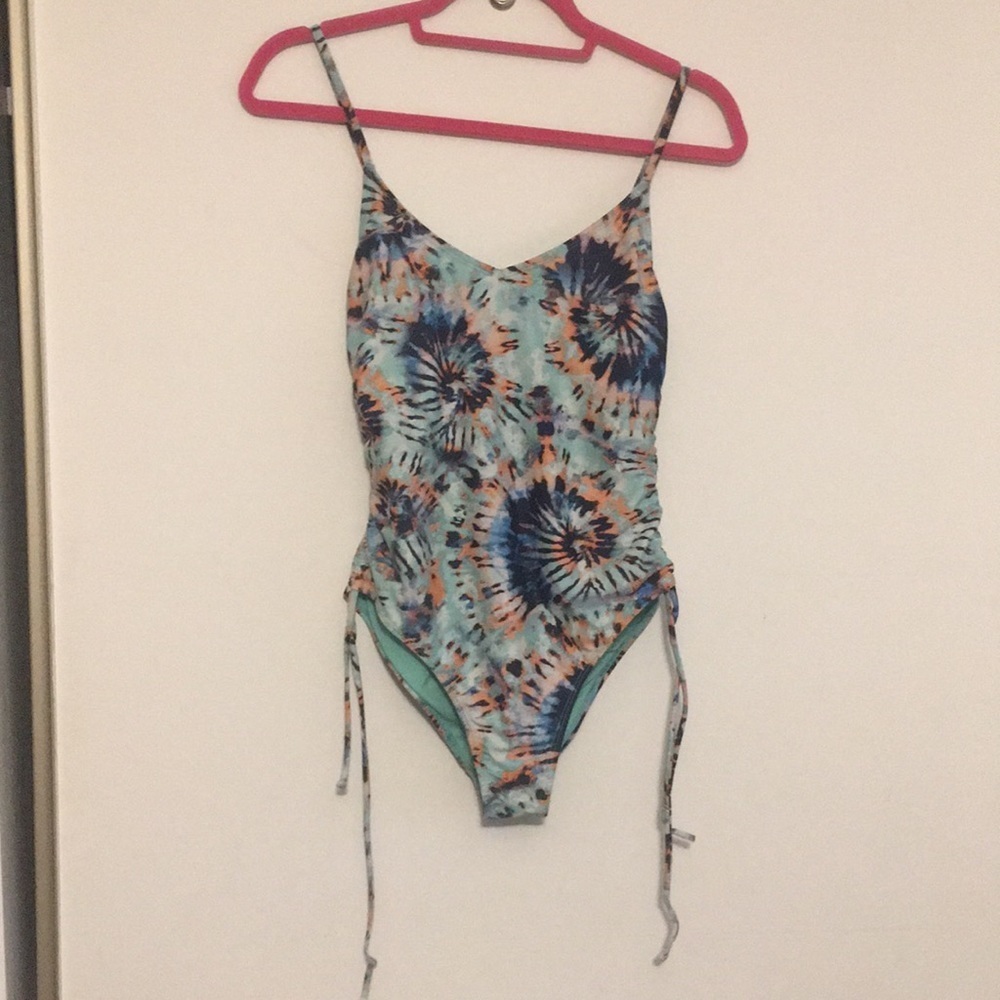 Juniors Cyn & Luca Ophelia Drawstring Side One Piece Swimsuit - Picture 4 of 12